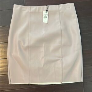 Express Women's light pink skirt with tags